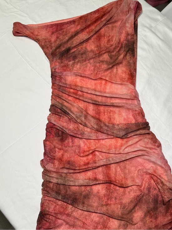 Blanc clothing Dresses & Skirts - Ruched One-Shoulder Red ombré Dress